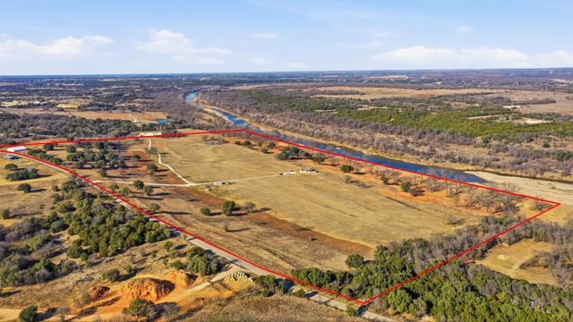 10501 Mitchell Bend Court, Granbury, TX 76048