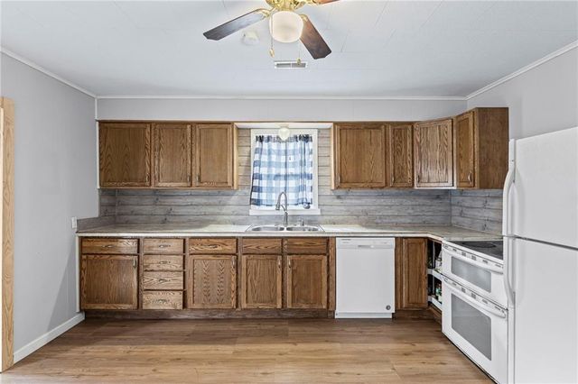 140 Walnut Avenue, Osawatomie, KS 66064