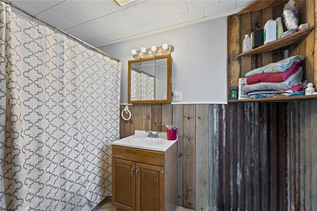 140 Walnut Avenue, Osawatomie, KS 66064