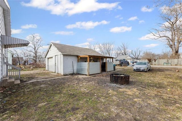140 Walnut Avenue, Osawatomie, KS 66064