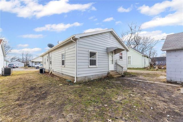 140 Walnut Avenue, Osawatomie, KS 66064