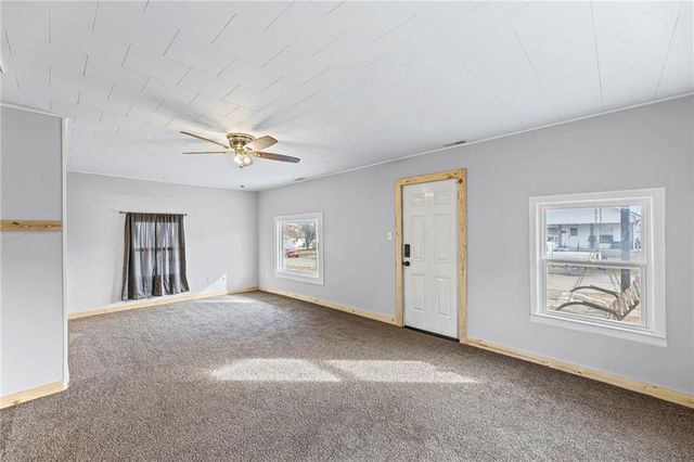 140 Walnut Avenue, Osawatomie, KS 66064