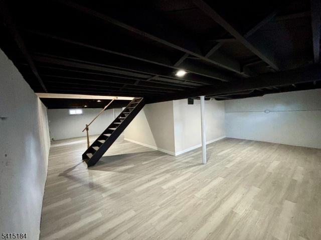 9 Joan Pl, Clifton City, NJ 07012