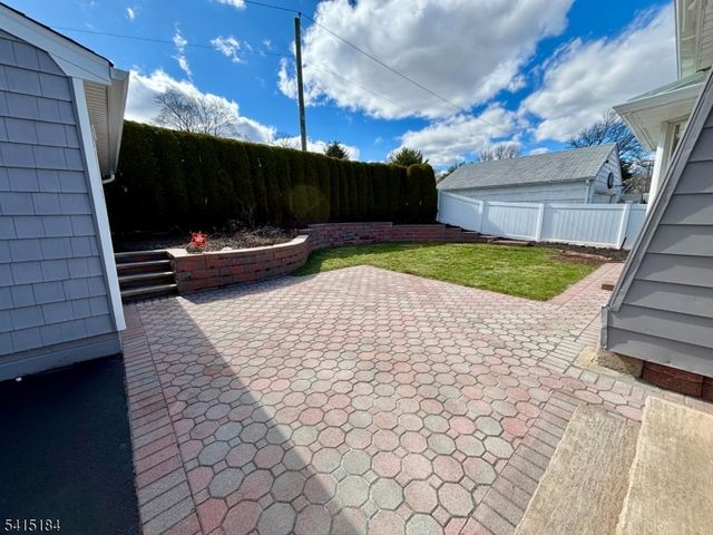 9 Joan Pl, Clifton City, NJ 07012