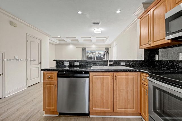 11647 NE 18th Dr 11647, North Miami, FL 33181