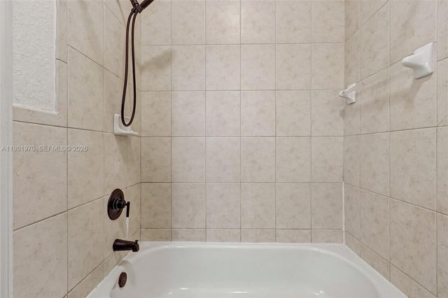 11647 NE 18th Dr 11647, North Miami, FL 33181