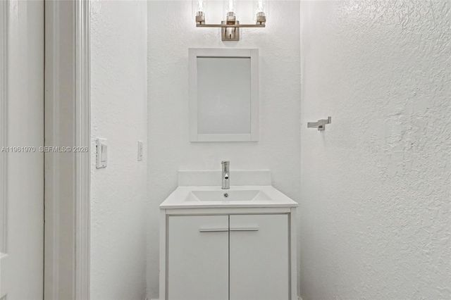 11647 NE 18th Dr 11647, North Miami, FL 33181