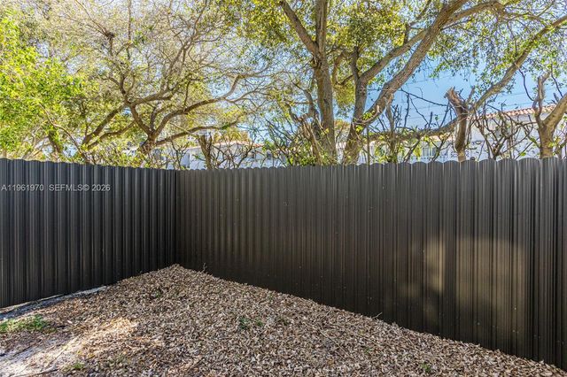 11647 NE 18th Dr 11647, North Miami, FL 33181