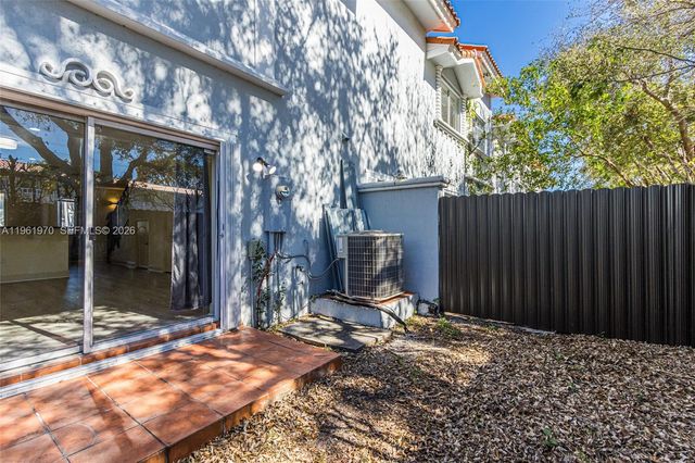 11647 NE 18th Dr 11647, North Miami, FL 33181