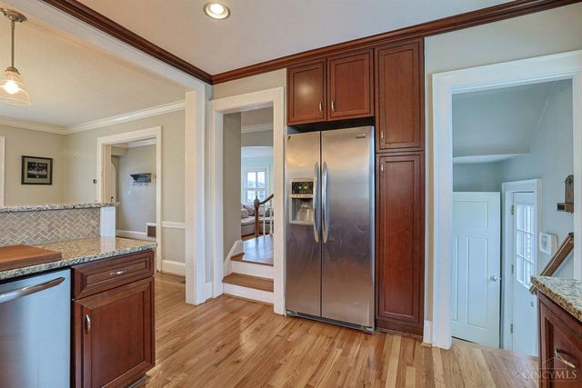 5835 Montgomery Road, Cincinnati, OH 45212