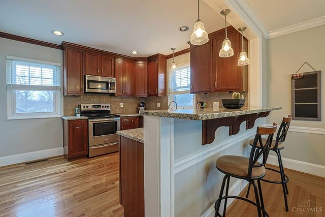 5835 Montgomery Road, Cincinnati, OH 45212