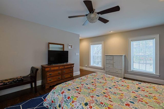 5835 Montgomery Road, Cincinnati, OH 45212