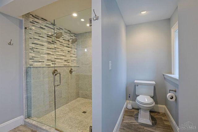 5835 Montgomery Road, Cincinnati, OH 45212