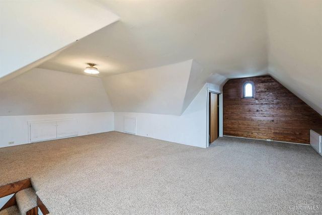 5835 Montgomery Road, Cincinnati, OH 45212