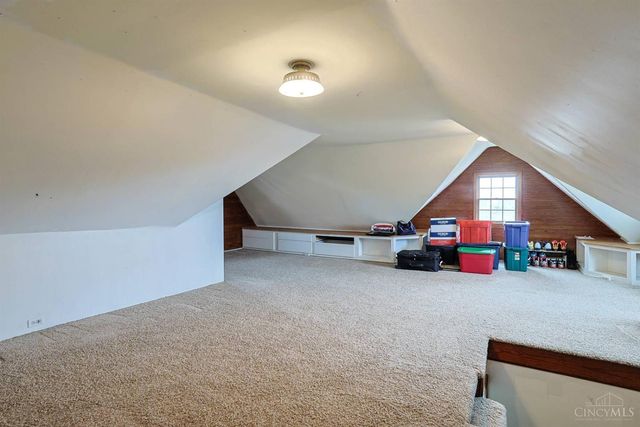 5835 Montgomery Road, Cincinnati, OH 45212