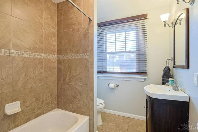 5835 Montgomery Road, Cincinnati, OH 45212