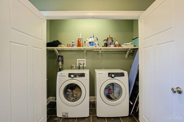 5835 Montgomery Road, Cincinnati, OH 45212