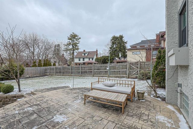 5835 Montgomery Road, Cincinnati, OH 45212