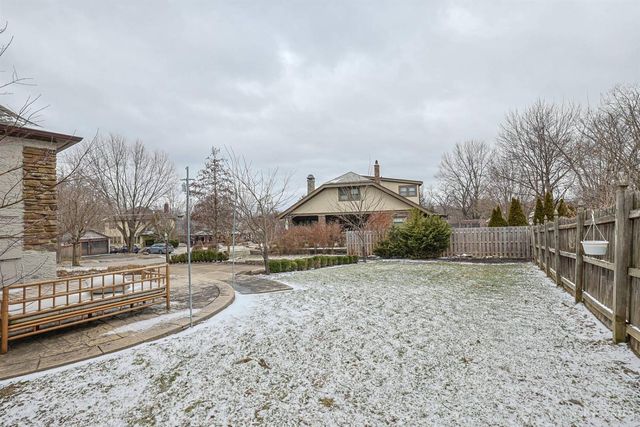 5835 Montgomery Road, Cincinnati, OH 45212