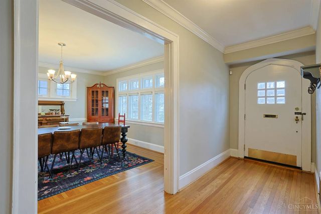 5835 Montgomery Road, Cincinnati, OH 45212