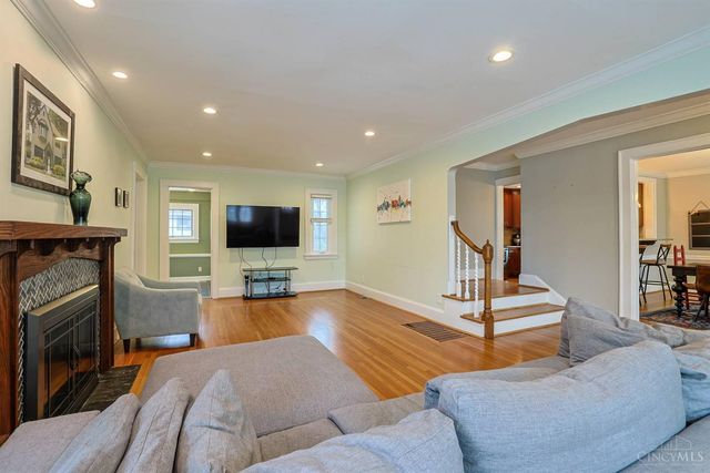 5835 Montgomery Road, Cincinnati, OH 45212