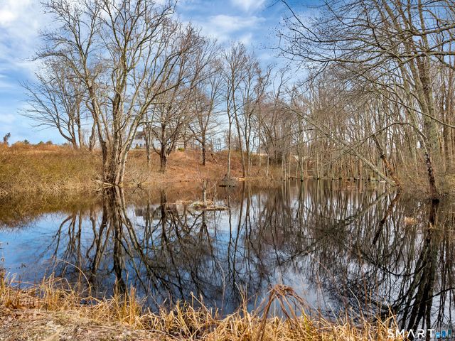 5 Farm Meadow Road, East Lyme, CT 06333