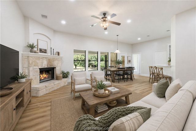 13732 Ferrill Creek Road, Bryan, TX 77808
