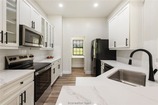 13732 Ferrill Creek Road, Bryan, TX 77808
