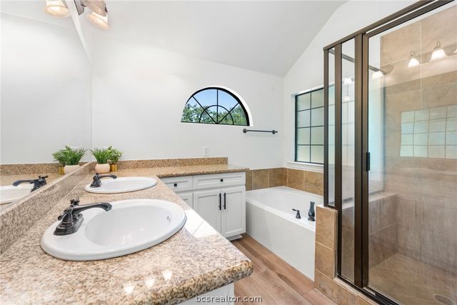 13732 Ferrill Creek Road, Bryan, TX 77808