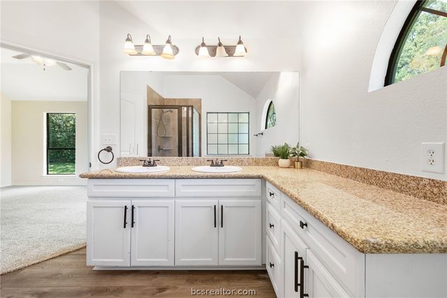 13732 Ferrill Creek Road, Bryan, TX 77808