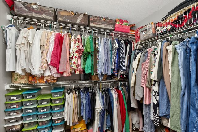 6373 Wistful Vista Drive, West Des Moines, IA 50266