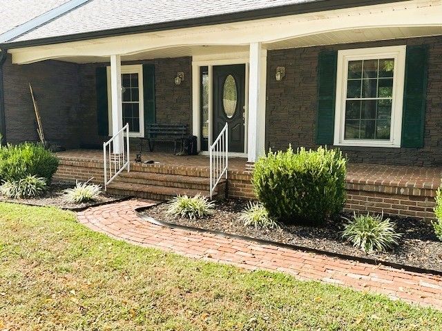 2701 Cox Mill Rd, Hopkinsville, KY 42240