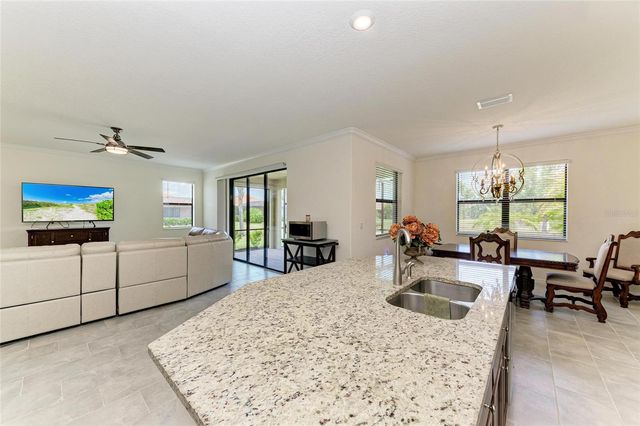 10111 MALACHITE DRIVE, Bradenton, FL 34211