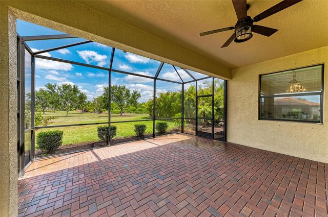 10111 MALACHITE DRIVE, Bradenton, FL 34211