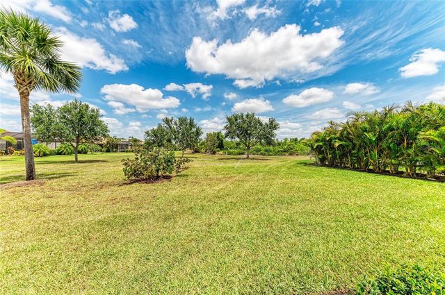 10111 MALACHITE DRIVE, Bradenton, FL 34211