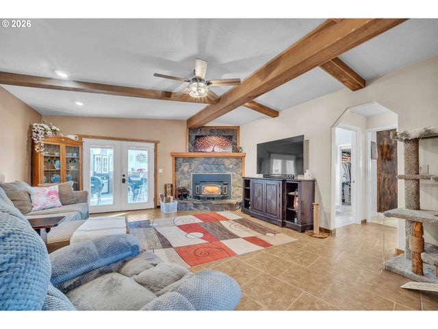 16384 S WINDY CITY Rd, Mulino, OR 97042