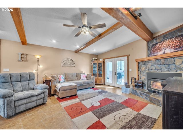 16384 S WINDY CITY Rd, Mulino, OR 97042