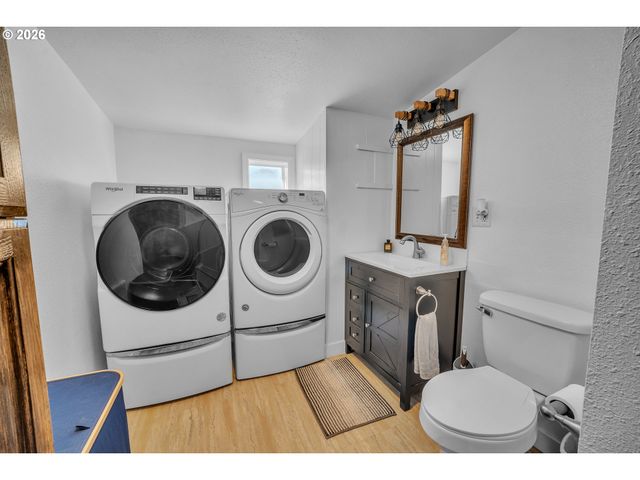 16384 S WINDY CITY Rd, Mulino, OR 97042