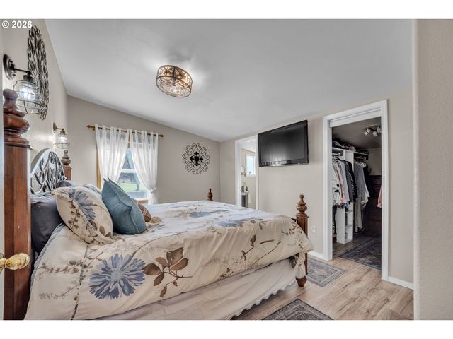 16384 S WINDY CITY Rd, Mulino, OR 97042