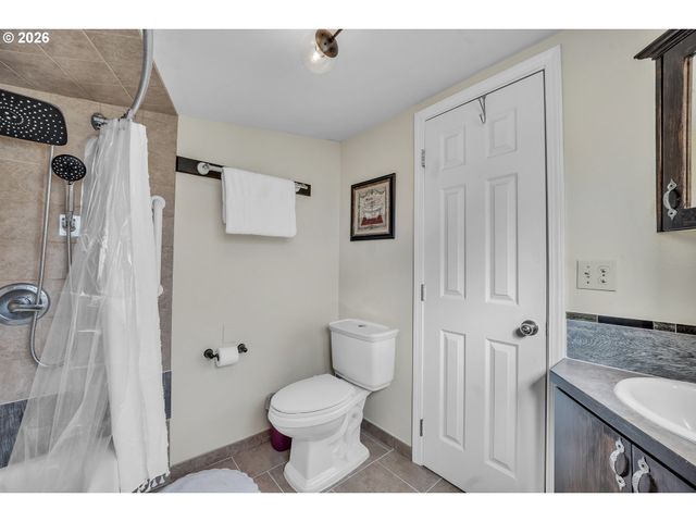 16384 S WINDY CITY Rd, Mulino, OR 97042