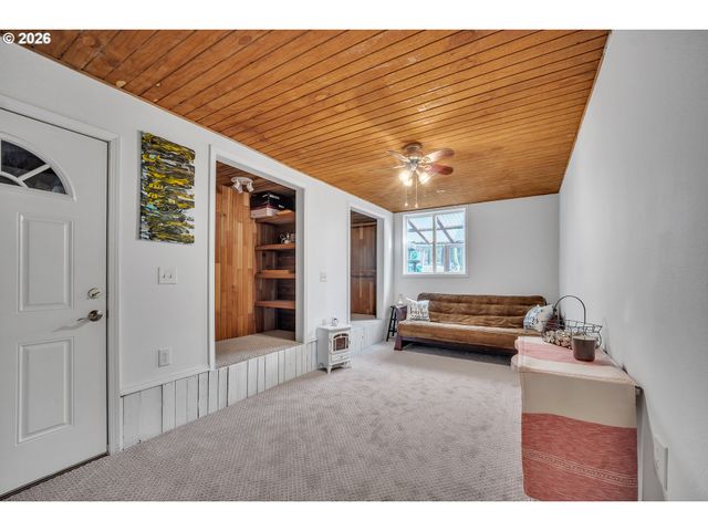 16384 S WINDY CITY Rd, Mulino, OR 97042