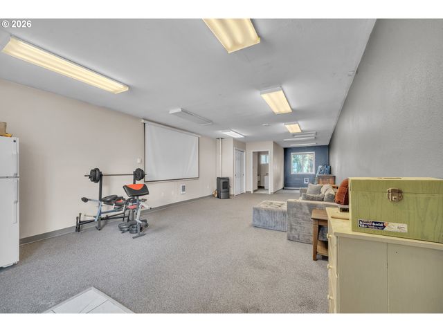 16384 S WINDY CITY Rd, Mulino, OR 97042