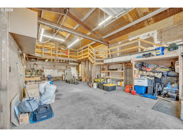 16384 S WINDY CITY Rd, Mulino, OR 97042