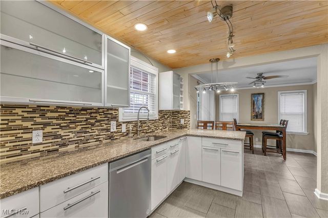 4203 Yorkshire Avenue, Parma, OH 44134