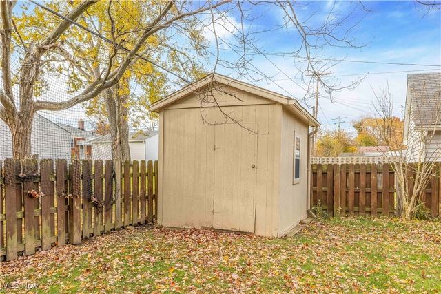 4203 Yorkshire Avenue, Parma, OH 44134