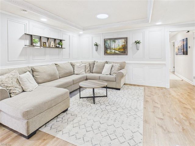 313 Mapleshore DR, Chesapeake, VA 23320