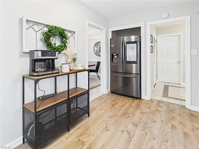 313 Mapleshore DR, Chesapeake, VA 23320