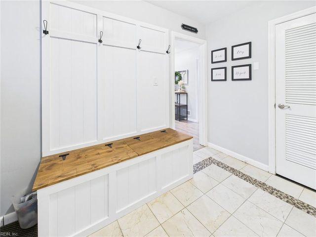 313 Mapleshore DR, Chesapeake, VA 23320