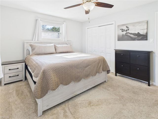 313 Mapleshore DR, Chesapeake, VA 23320