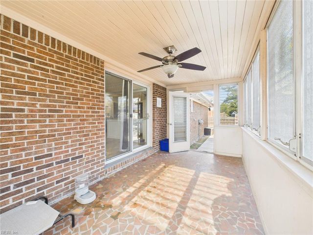 313 Mapleshore DR, Chesapeake, VA 23320